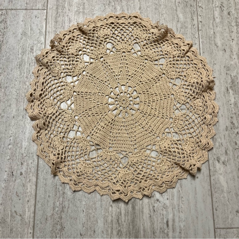 ☀️ $3/15☀️ Tan/Beige Crochet Handmade Vintage Doily 15” Round